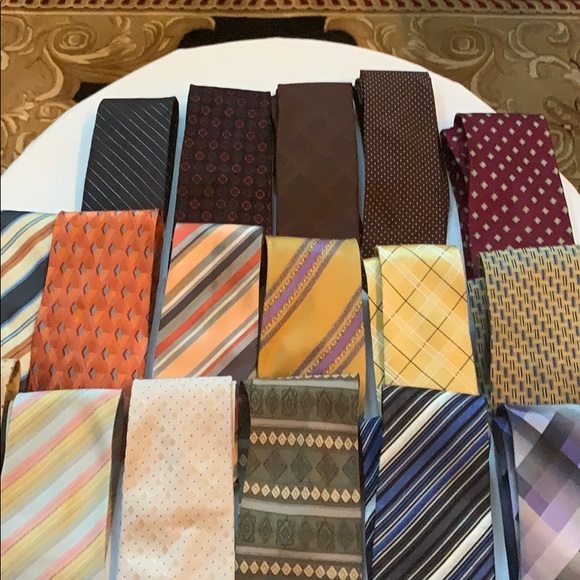 BULK SALE! 24 VARIOUS MEN’S TIES - Picture 5 of 8